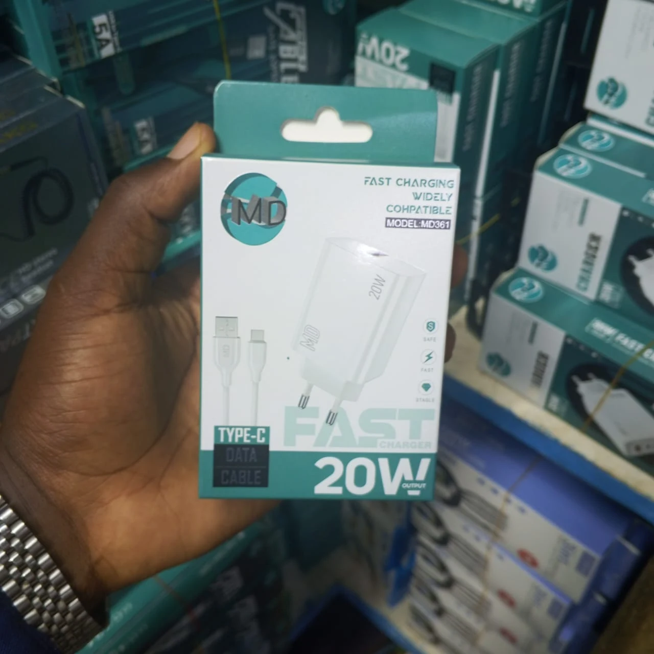 Chargeur Rapide MD 20W avec Câble Type-C (MD361)